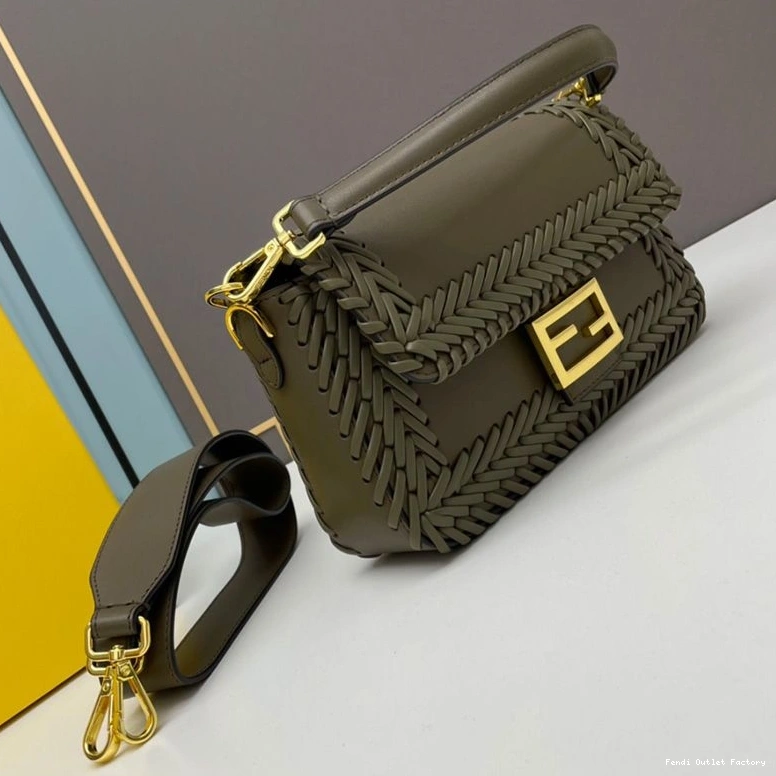 Affordable HOT Medium Baguette Leather Fendi Bag Stitching In Green 0803